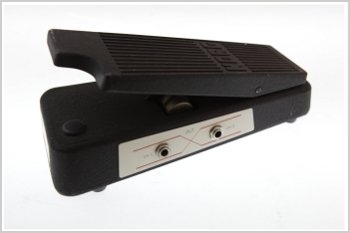 Pedal de "cross-over" ; proyecto Pedal inalámbrico de Martin Hug 
